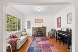 https://images.listonce.com.au/custom/160x/listings/1-hendley-street-woodend-vic-3442/309/01722309_img_02.jpg?_h8XzfbozTc