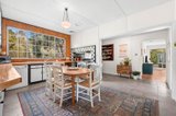 https://images.listonce.com.au/custom/160x/listings/1-hendley-street-woodend-vic-3442/309/01722309_img_03.jpg?hJaWpr_UngU