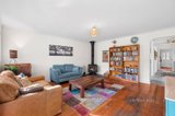 https://images.listonce.com.au/custom/160x/listings/1-hendley-street-woodend-vic-3442/309/01722309_img_06.jpg?6hR7G3dXJbE