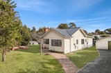 https://images.listonce.com.au/custom/160x/listings/1-hendley-street-woodend-vic-3442/309/01722309_img_14.jpg?oZfpijSovnQ