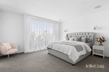 https://images.listonce.com.au/custom/160x/listings/1-hewitt-court-strathmore-vic-3041/491/01979491_img_09.jpg?PhfwKV7Akf0