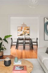 https://images.listonce.com.au/custom/160x/listings/1-hobson-street-sandringham-vic-3191/889/01734889_img_08.jpg?DkKwZWYZ-pg