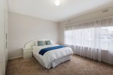 https://images.listonce.com.au/custom/160x/listings/1-hopetoun-court-bentleigh-east-vic-3165/261/00665261_img_06.jpg?Ji71LTnKOpI