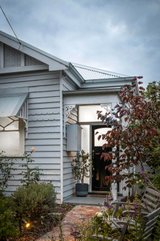 https://images.listonce.com.au/custom/160x/listings/1-howitt-street-northcote-vic-3070/470/01331470_img_02.jpg?hs_F41M9FFs