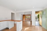 https://images.listonce.com.au/custom/160x/listings/1-japonica-court-newcomb-vic-3219/622/01698622_img_03.jpg?d9aW7aMOtik