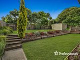 https://images.listonce.com.au/custom/160x/listings/1-kingsburgh-lane-lilydale-vic-3140/858/01525858_img_20.jpg?l_HzNG8V2Aw