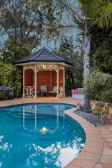 https://images.listonce.com.au/custom/160x/listings/1-kyrenia-court-warrandyte-vic-3113/181/01291181_img_19.jpg?1F9Iab4HY_k