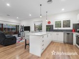 https://images.listonce.com.au/custom/160x/listings/1-laird-street-croydon-vic-3136/772/01525772_img_06.jpg?_NNvVOk8al4