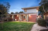 https://images.listonce.com.au/custom/160x/listings/1-linaker-drive-macleod-vic-3085/952/00558952_img_09.jpg?x_NlInJ6JlY