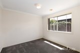 https://images.listonce.com.au/custom/160x/listings/1-macadamia-street-doreen-vic-3754/757/01837757_img_10.jpg?9r5vTjOSBYY
