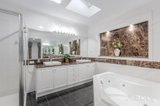 https://images.listonce.com.au/custom/160x/listings/1-malmsbury-drive-ashwood-vic-3147/354/01753354_img_09.jpg?oZhNsyKUSfE