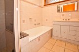 https://images.listonce.com.au/custom/160x/listings/1-marna-court-noble-park-vic-3174/830/01700830_img_10.jpg?KrwyrvXYoSk