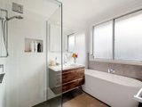 https://images.listonce.com.au/custom/160x/listings/1-mayfair-close-gladstone-park-vic-3043/692/00847692_img_06.jpg?c4jbDchT4G8