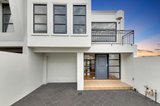 https://images.listonce.com.au/custom/160x/listings/1-mckillop-place-geelong-vic-3220/770/01698770_img_01.jpg?ww4_S66KQoA