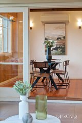 https://images.listonce.com.au/custom/160x/listings/1-mcleod-court-croydon-north-vic-3136/053/01748053_img_08.jpg?26wsh7Zc4e4