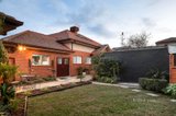 https://images.listonce.com.au/custom/160x/listings/1-meryton-lane-ivanhoe-vic-3079/478/01405478_img_19.jpg?riBk1FcVBno