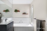 https://images.listonce.com.au/custom/160x/listings/1-monarch-ridge-lower-plenty-vic-3093/453/01929453_img_09.jpg?3KP1Hb1VTpU
