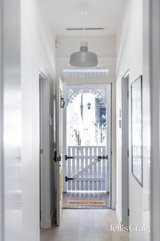 https://images.listonce.com.au/custom/160x/listings/1-montgomery-street-richmond-vic-3121/999/01738999_img_17.jpg?V7zhAqOHjzU