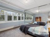 https://images.listonce.com.au/custom/160x/listings/1-montrose-road-montrose-vic-3765/782/01525782_img_21.jpg?Fh0YFEk-q6E