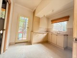https://images.listonce.com.au/custom/160x/listings/1-murray-court-vermont-south-vic-3133/812/01748812_img_10.jpg?1_9YSnnWy_4