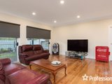 https://images.listonce.com.au/custom/160x/listings/1-nicholas-road-wandin-north-vic-3139/931/01524931_img_08.jpg?FtT61u1yW1E