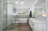 https://images.listonce.com.au/custom/160x/listings/1-north-street-daylesford-vic-3460/396/01907396_img_10.jpg?GK91W3tFjt0