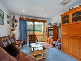 https://images.listonce.com.au/custom/160x/listings/1-oliver-street-yarra-glen-vic-3775/387/01525387_img_06.jpg?DAISMJySxNU
