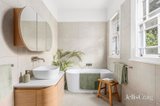 https://images.listonce.com.au/custom/160x/listings/1-ormond-road-moonee-ponds-vic-3039/098/01987098_img_08.jpg?q3Red1x6z0Y