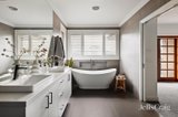 https://images.listonce.com.au/custom/160x/listings/1-osborne-avenue-bentleigh-vic-3204/340/01951340_img_17.jpg?Kqp8V8z1Sj4