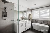 https://images.listonce.com.au/custom/160x/listings/1-osborne-avenue-bentleigh-vic-3204/340/01951340_img_18.jpg?gHwpgiYR82s