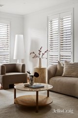 https://images.listonce.com.au/custom/160x/listings/1-osborne-avenue-bentleigh-vic-3204/340/01951340_img_26.jpg?mcpTo3aoYJk