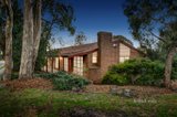 https://images.listonce.com.au/custom/160x/listings/1-oxford-close-croydon-hills-vic-3136/803/01090803_img_01.jpg?-7B1zh6zOwI