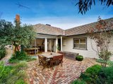https://images.listonce.com.au/custom/160x/listings/1-packham-street-box-hill-north-vic-3129/176/01684176_img_10.jpg?D_DMTvWzcos