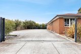 https://images.listonce.com.au/custom/160x/listings/1-paloma-court-hoppers-crossing-vic-3029/042/01609042_img_17.jpg?WzYZ6vVTsDI