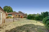 https://images.listonce.com.au/custom/160x/listings/1-parkmore-road-forest-hill-vic-3131/492/01176492_img_07.jpg?MJm7HLj5h-Y