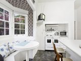 https://images.listonce.com.au/custom/160x/listings/1-parsons-street-croydon-vic-3136/157/01524157_img_07.jpg?ijV2uGSmI68