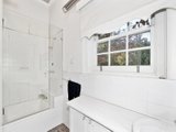 https://images.listonce.com.au/custom/160x/listings/1-parsons-street-croydon-vic-3136/157/01524157_img_16.jpg?ZpTVLPf4ggs