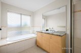 https://images.listonce.com.au/custom/160x/listings/1-peachwood-rise-doncaster-east-vic-3109/206/01269206_img_11.jpg?nQoqJmET3oA