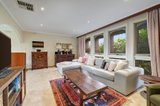 https://images.listonce.com.au/custom/160x/listings/1-penleigh-court-mount-waverley-vic-3149/007/00245007_img_02.jpg?Ml8AXF8g07U