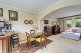 https://images.listonce.com.au/custom/160x/listings/1-penleigh-court-mount-waverley-vic-3149/007/00245007_img_05.jpg?tsoFkgsBiyY