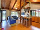 https://images.listonce.com.au/custom/160x/listings/1-peregrine-drive-kinglake-west-vic-3757/008/01367008_img_10.jpg?jZDrm1lNpEg