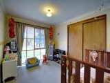 https://images.listonce.com.au/custom/160x/listings/1-peregrine-drive-kinglake-west-vic-3757/008/01367008_img_13.jpg?zctWCyV9cco