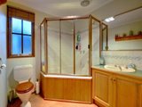 https://images.listonce.com.au/custom/160x/listings/1-peregrine-drive-kinglake-west-vic-3757/008/01367008_img_16.jpg?50ZUQkMw8mo