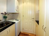 https://images.listonce.com.au/custom/160x/listings/1-phyllis-street-elwood-vic-3184/617/01793617_img_10.jpg?iovS3CNR6To
