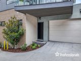 https://images.listonce.com.au/custom/160x/listings/1-portofino-close-mooroolbark-vic-3138/955/01525955_img_17.jpg?fJ45y9bbu1U