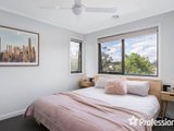 https://images.listonce.com.au/custom/160x/listings/1-prestige-close-mooroolbark-vic-3138/524/01526524_img_06.jpg?Y3aw4wWOZf8