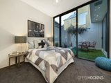 https://images.listonce.com.au/custom/160x/listings/1-princes-place-port-melbourne-vic-3207/924/01087924_img_10.jpg?MfDAfH54yr8