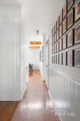 https://images.listonce.com.au/custom/160x/listings/1-sassella-street-bentleigh-east-vic-3165/220/01954220_img_11.jpg?SY6GGOHMe68