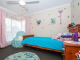 https://images.listonce.com.au/custom/160x/listings/1-shield-court-kilsyth-vic-3137/372/01526372_img_08.jpg?YuJpFJ_Wdgw