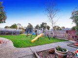 https://images.listonce.com.au/custom/160x/listings/1-shield-court-kilsyth-vic-3137/372/01526372_img_11.jpg?5k1vyo6cJEA